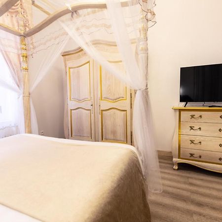 Chambre A Baldaquin Maison De L'Eglise Du Couvent Narbonne Kültér fotó
