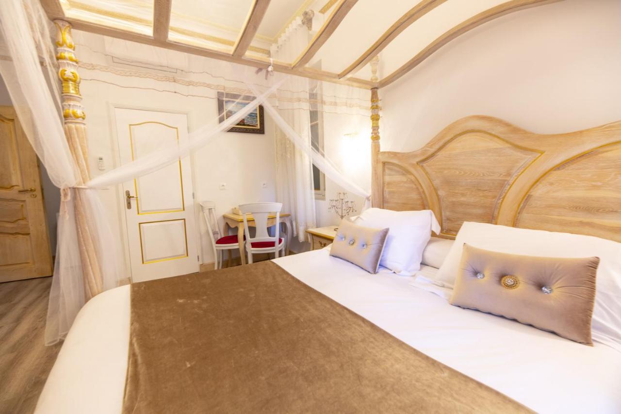 Chambre A Baldaquin Maison De L'Eglise Du Couvent Narbonne Kültér fotó