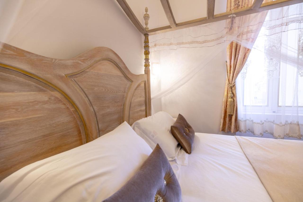 Chambre A Baldaquin Maison De L'Eglise Du Couvent Narbonne Kültér fotó
